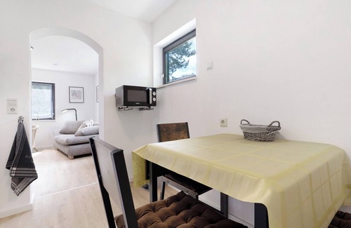 Oberkirch Apartment | Holiday Apartment 'Bruderstube' with Mountain View, Shared Pool and Wi-Fi