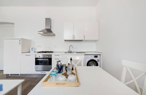 Levanto Apartment | Holiday Apartment "Casa Mare" with Sea View, Private Terrace & Wi-Fi