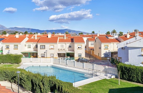 Salobrena Apartment | Holiday Apartment 'Casa Venus' with Sea View, Terrace, Shared Pool & Wi-Fi