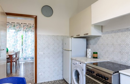 Ripa-Pozzi-Ponterosso Apartment | Holiday Apartment "Casa Bruna" with Private Garden & Wi-Fi