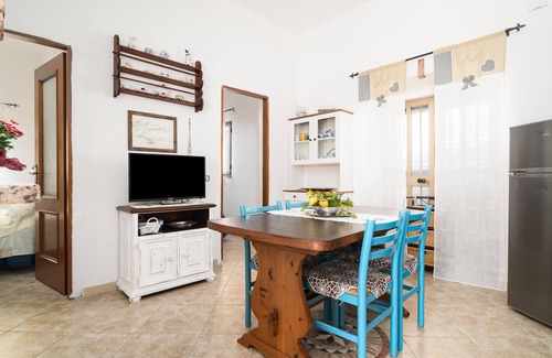 Irgoli Apartment | Holiday Apartment "Casa Masala" with Private Terrace & Shared Garden