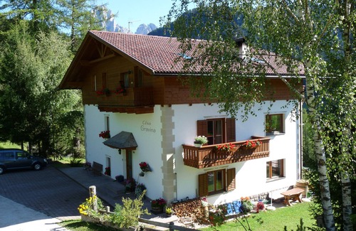 Ortisei Apartment | Holiday Apartment "Cësa Gravina Jubas" with Mountain View, Garden & Wi-Fi