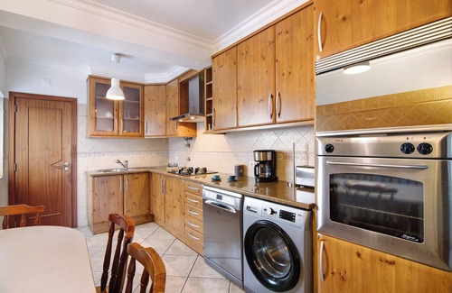 Santa Luzia Apartment | Holiday Apartment "Duplex Tartaruga" with Private Terrace & Wi-Fi