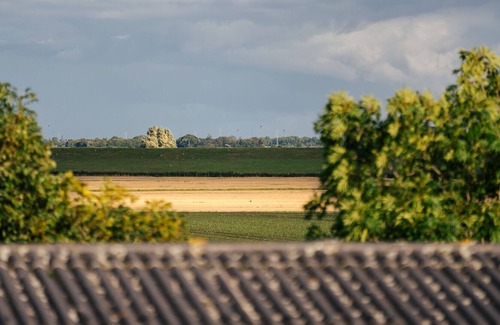 Tumlauer Koog Other | Holiday apartment for 4 persons with a small roof terrace. 6KM next to St Peter-Ording.
