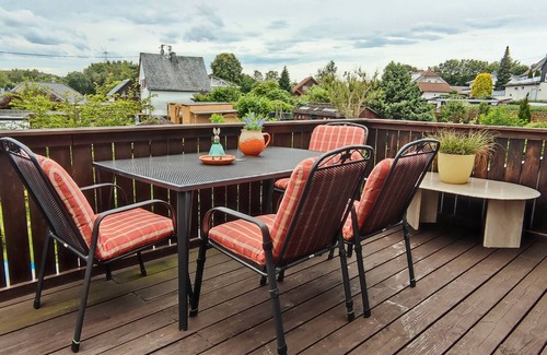 Welschneudorf Apartment | Holiday Apartment 'Uschi' with Pool, Shared Garden and Wi-Fi
