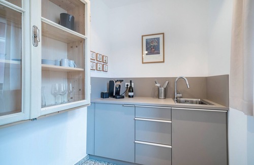 Merano Apartment | Holiday Apartment "Domus Faber 4a" with Mountain View, Shared Terrace & Wi-Fi