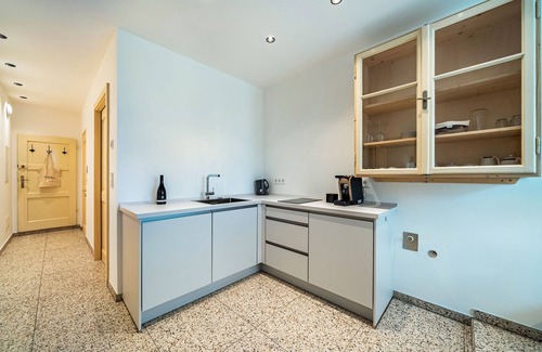 Merano Apartment | Holiday Apartment "Domus Faber 2b" with Mountain View, Balcony & Wi-Fi