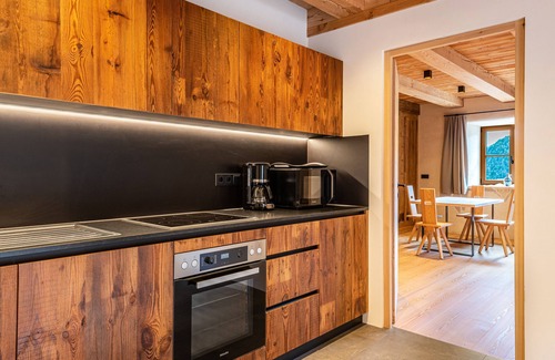 San Genesio Atesino Apartment | Holiday Apartment Egger an der Lahn - Nonna with Mountain View, Terrace and Wi-Fi