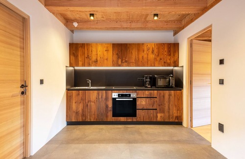 San Genesio Atesino Apartment | Holiday Apartment Egger an der Lahn - Nonna with Mountain View, Terrace and Wi-Fi