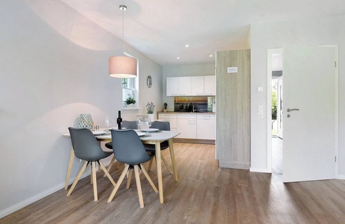 Stakendorf Apartment | Holiday Apartment "Feriendoppelhaus Sommer"