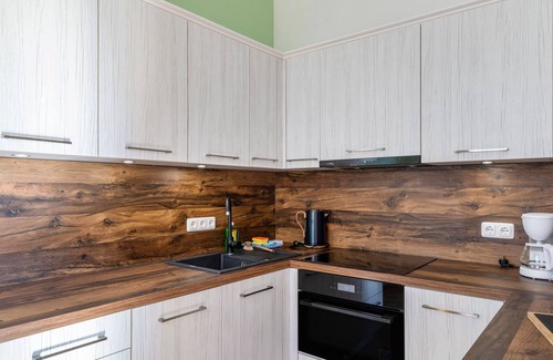 Muritz Apartment | Holiday Apartment 'Fewo E6' with Shared Garden and Wi-Fi