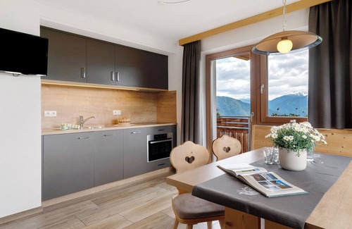 Maranza Apartment | Holiday Apartment 'Forchnerhof Apt Rose' with Mountain View, Shared Garden and Wi-Fi