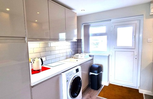Perranporth Apartment | Holiday apartment with direct access to Perranporth beach!