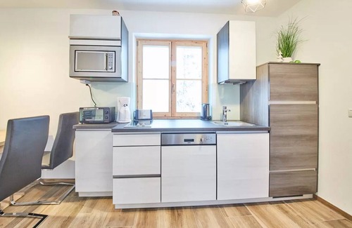 Saalbach-Hinterglemm Apartment | Holiday Apartment "Goodlife Top 1" with Mountain View & Wi-Fi