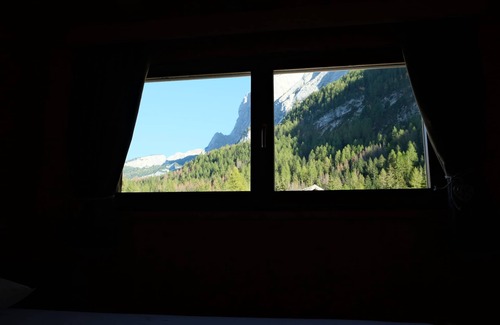 Penia Apartment | Holiday Apartment "Gran Vernel Hause" near Slopes with Balcony