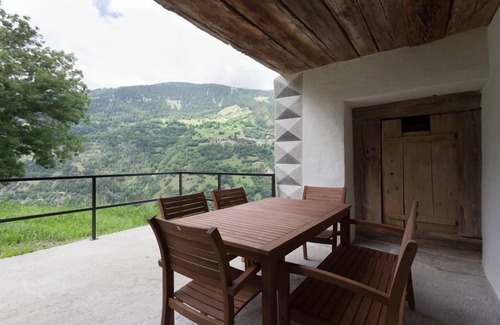Bister Apartment | Holiday apartment Grengiols for 1 - 6 persons with 2 bedrooms - Historical building