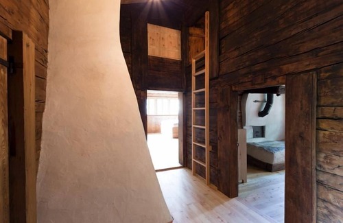 Bister Apartment | Holiday apartment Grengiols for 1 - 8 persons with 3 bedrooms - Historical building