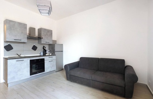 La Spezia Apartment | Holiday Apartment "Grecale" with 2 Balconies and Wi-Fi