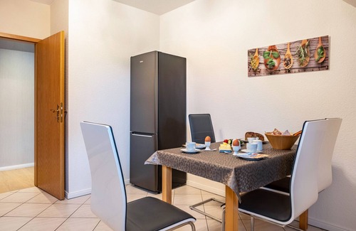 Cuxhaven Apartment | Holiday Apartment 'Heimathafen' with Wi-Fi