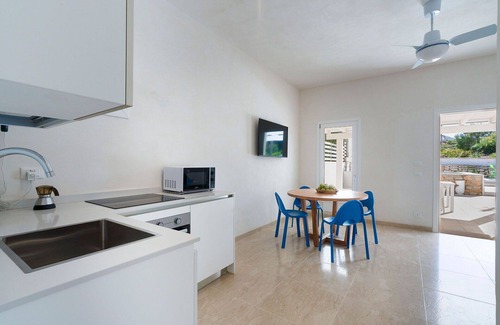 Custonaci Apartment | Holiday Apartment in Cornino with 2 bedrooms sleeps 3