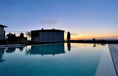 Valiano Apartment | Holiday Apartment "Rose" with Shared Pool, Shared Garden & Wi-Fi