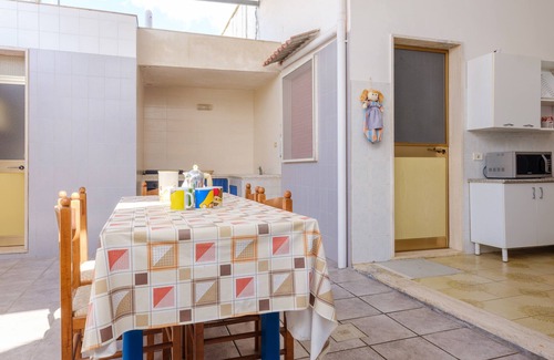 Specchiarica Apartment | Holiday Apartment 'Casa Liù' close to the Beach with Sea View & Terrace