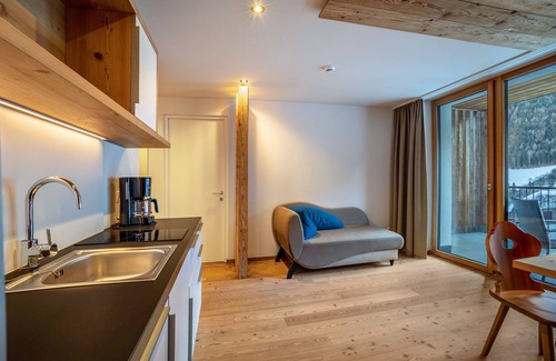 San Giacomo Apartment | Holiday Apartment "Stoana 3-4" with Relaxing Wellness Area