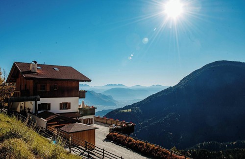 Foiana Apartment | Holiday Apartment 'Judith - Gallhof' with Mountain View, Private Terrace and Wi-Fi