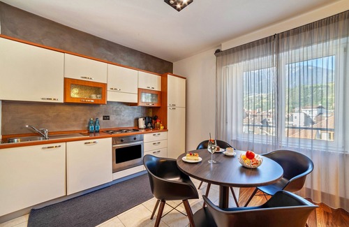 Merano Historic Center Apartment | Holiday Apartment 'König - The King 4th' with Balcony & Wi-Fi