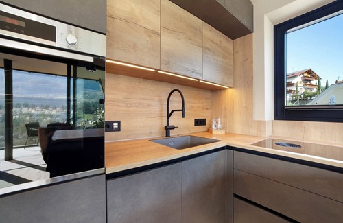Merano Apartment | Holiday Apartment 'Levita Living Freiheit' with Mountain View and Private Terrace