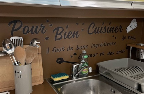 Millau Apartment | Holiday Apartment "Le Seventie's" with Wi-Fi