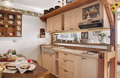 Teglio Apartment | Holiday Apartment "Mantaula" with Mountain View, Shared Terrace & Wi-Fi