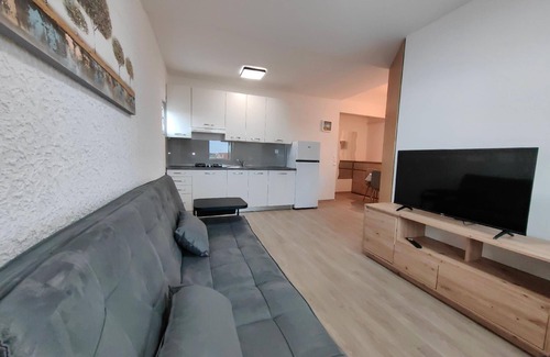 Caska Apartment | Holiday apartment Novalja for 2 - 4 persons with 2 bedrooms - Row house
