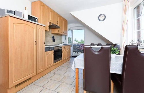 Werdum Apartment | Holiday apartment "Oberdeck" - Ferienhof "Klein Husums"