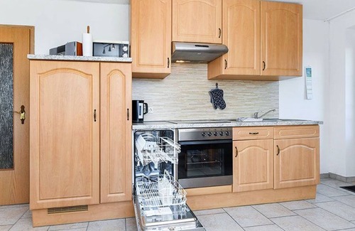 Werdum Apartment | Holiday apartment "Oberdeck" - Ferienhof "Klein Husums"