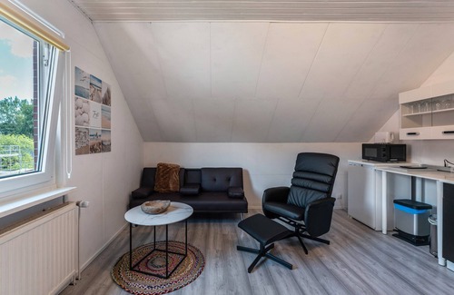 Vogelsang-Grunholz Apartment | Holiday Apartment 'Ostseeclick' with Private Garden and Wi-Fi