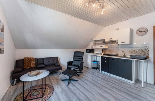 Vogelsang-Grunholz Apartment | Holiday Apartment 'Ostseeclick' with Private Garden and Wi-Fi