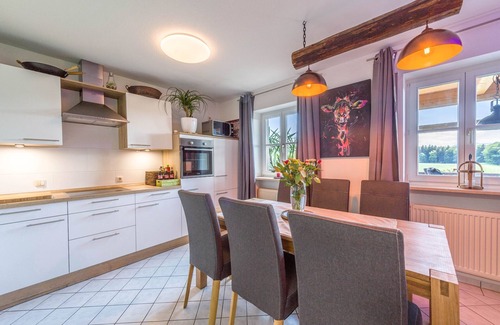 Hart Apartment | Holiday Apartment "Parzinger 2" close to Chiemsee with Mountain View & Terrace