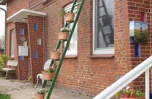 Pellworm Apartment | Holiday apartment Pellworm (Ort) for 1 - 3 persons with 2 bedrooms - Twin house