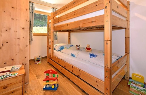 Villnoss Apartment | Holiday Apartment "Planatschhof Sass Rigais" with Mountain View, Balconies & Wi-Fi