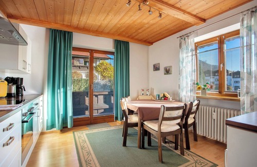 Schliersee Apartment | Holiday Apartment "Schliersee" with Lake View and Balcony