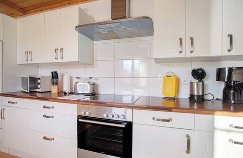 Schliersee Apartment | Holiday Apartment "Schliersee" with Lake View and Balcony