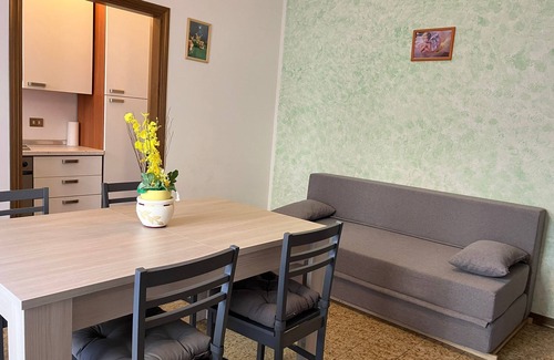 Viserbella Apartment | Holiday Apartment "Sole" with Sea View, Shared Garden & Wi-Fi