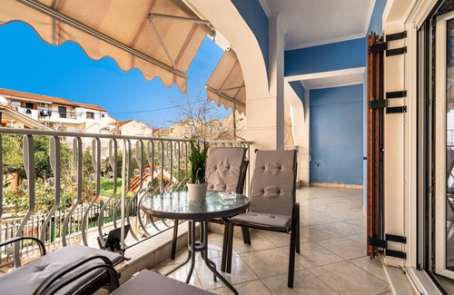 Lixouri Apartment | Holiday Apartment "Villa Seven Islands 1" with 2 Balconies, Garden & Wi-Fi