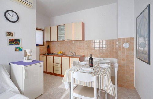 Vinkuran Apartment | Holiday apartment Vinkuran for 1 - 4 persons with 2 bedrooms - Holiday apartment in one or multi-fam