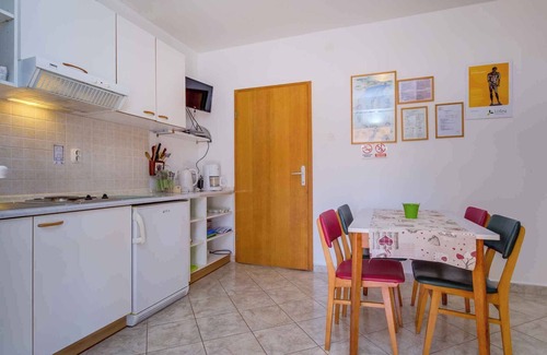 Veli Losinj Apartment | Holiday apartment with air conditioning and Internet
