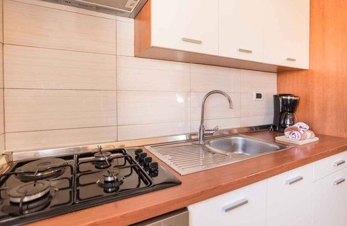 Cancini Apartment | Holiday apartment with use of pool