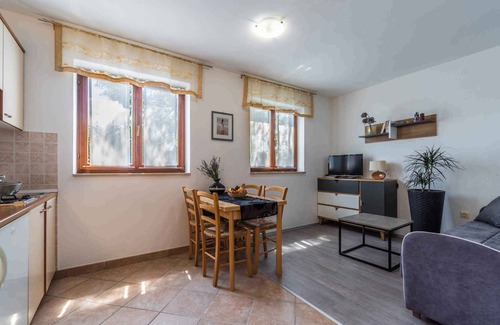 Krnica Apartment | Holiday apartment with pool and air conditioning