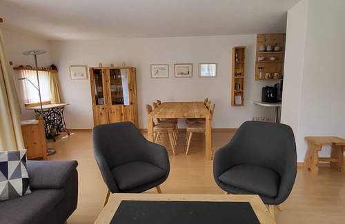 Zuoz Apartment | Holiday apartment Zuoz for 1 - 6 persons with 3 bedrooms - Holiday apartment in one or multi-family