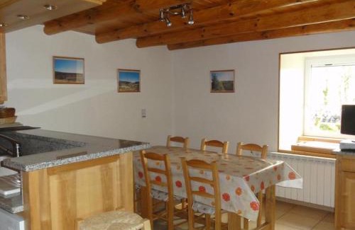 Le Malzieu-Forain House | Holiday cottage in Lozre in a pretty corner of Margeride
